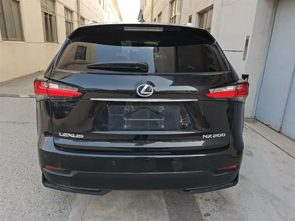 Lexus NX 2016 200 AWD F Sport фото 6