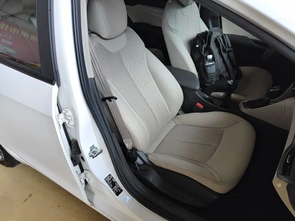 Фото 25 - Buick Excelle