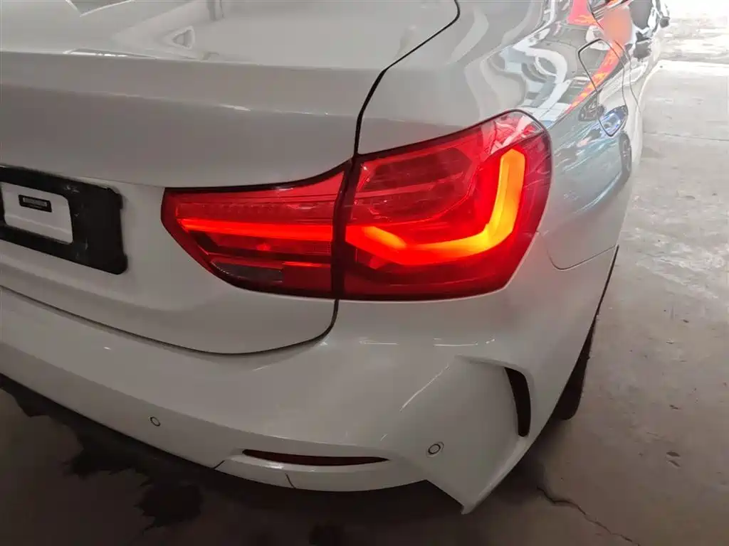 BMW 1 Series 2019 118i M Sport Package фото 8