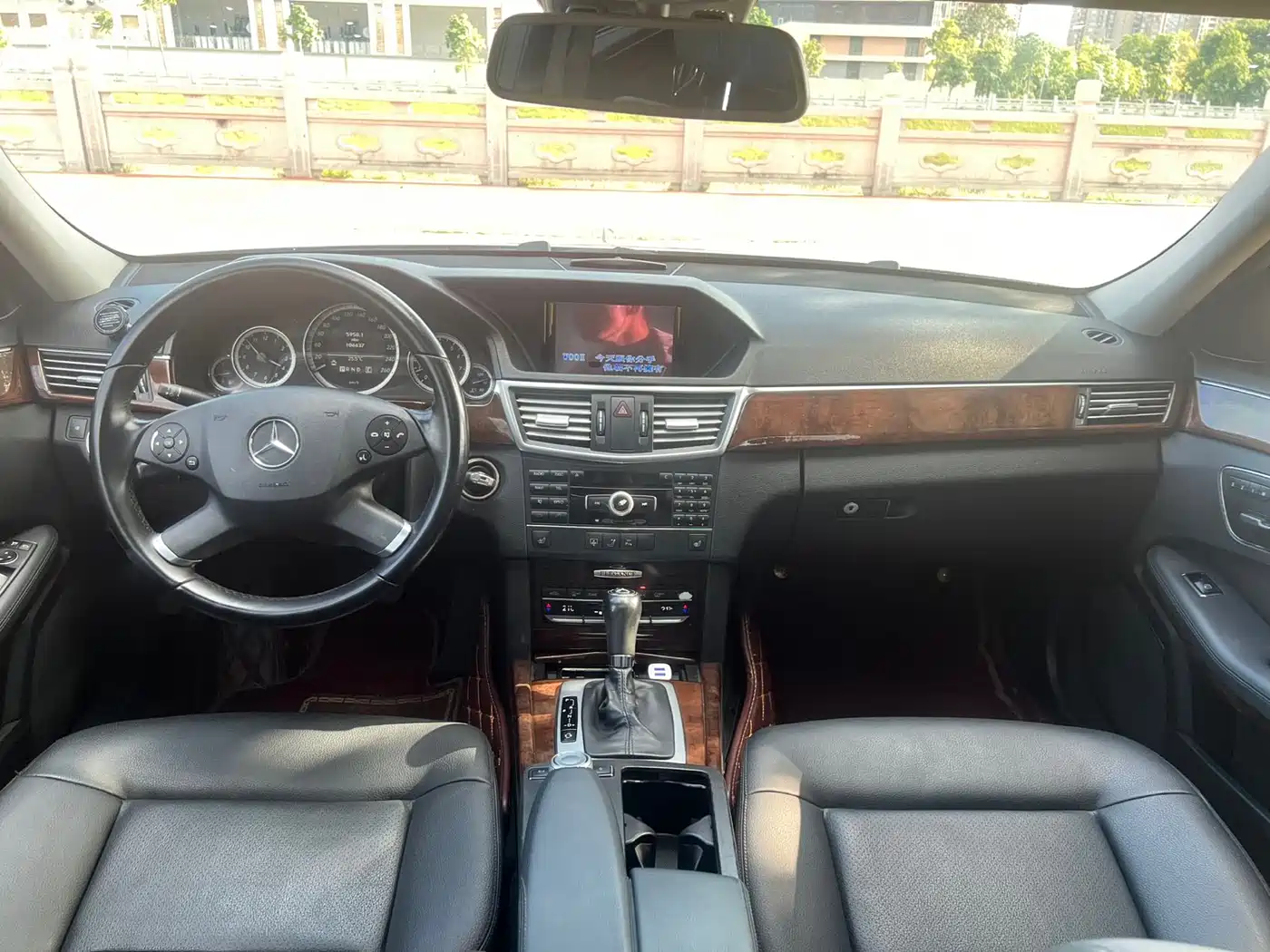 Mercedes-Benz E-Class 2011 E 200 L CGI Elegance фото 5