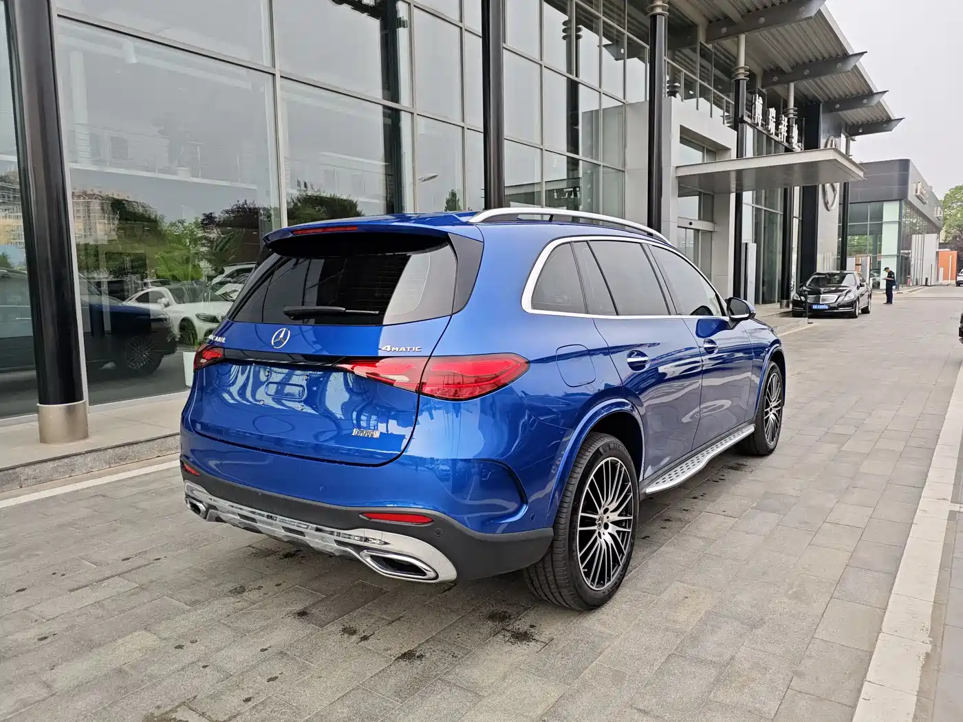 Mercedes-Benz GLC 2023 GLC 300 L 4MATIC Luxury 7-Seater фото 5