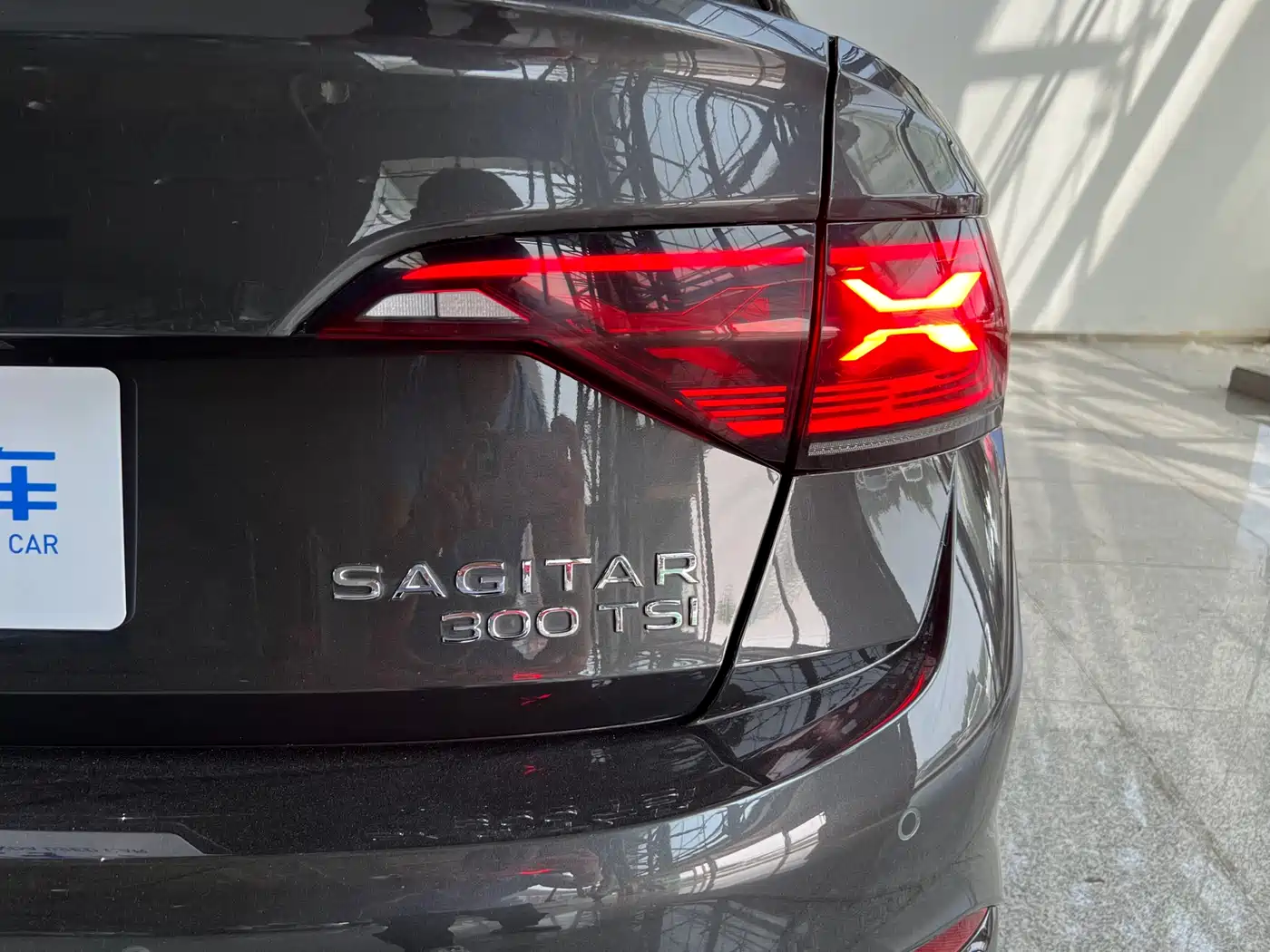 Volkswagen Sagitar 2023 300TSI DSG Surpassing Edition фото 9