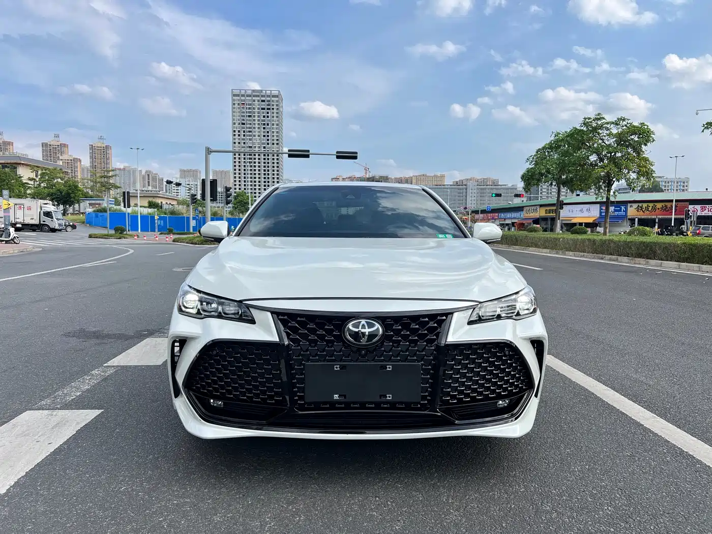 Toyota Avalon 2019 2.0L XLE Premium Edition (China VI) фото 2