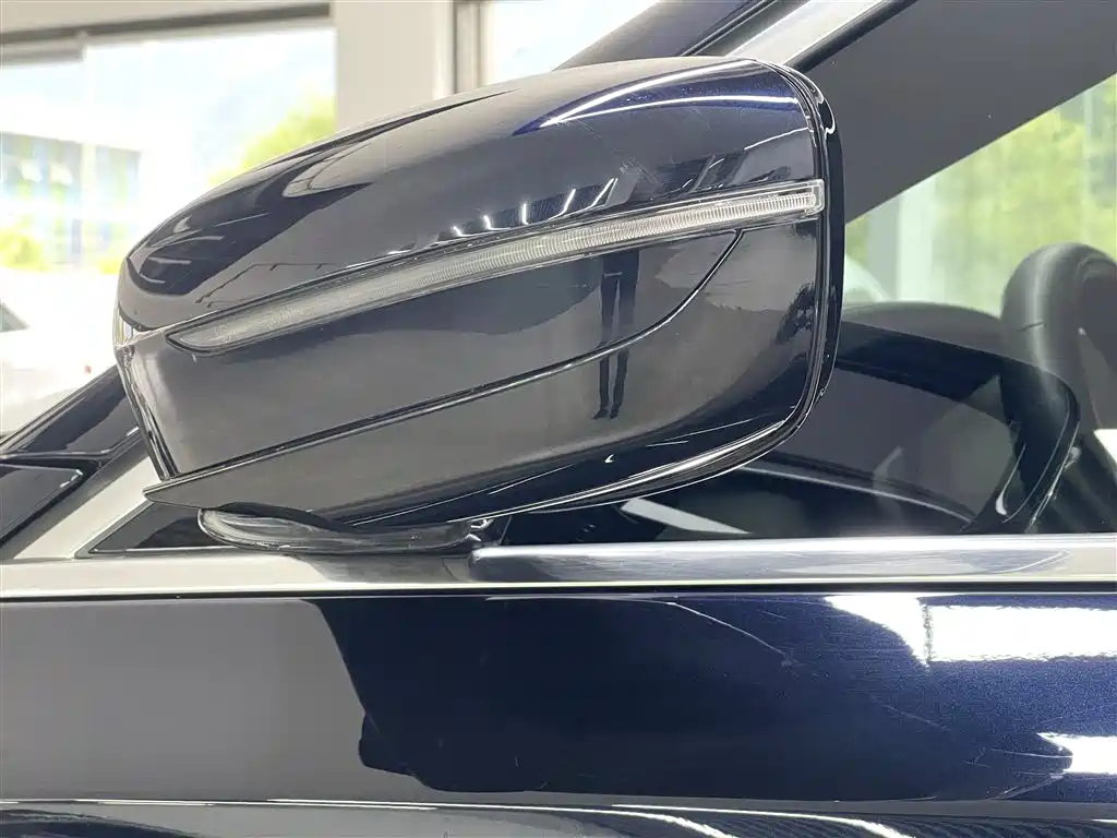 BMW 5 Series 2023 530Li Leading M Sport Package фото 9