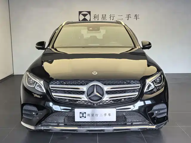 Mercedes-Benz GLC 2017 GLC 260 4MATIC Luxury — фото 2