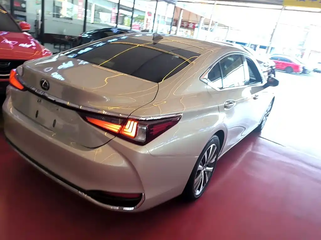 Lexus ES 2018 200 Excellence Edition China V фото 7