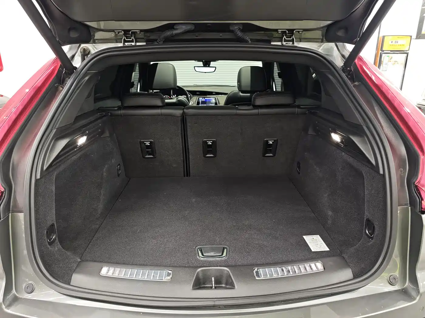 Cadillac XT4 2018 28T FWD Leading Edition фото 12