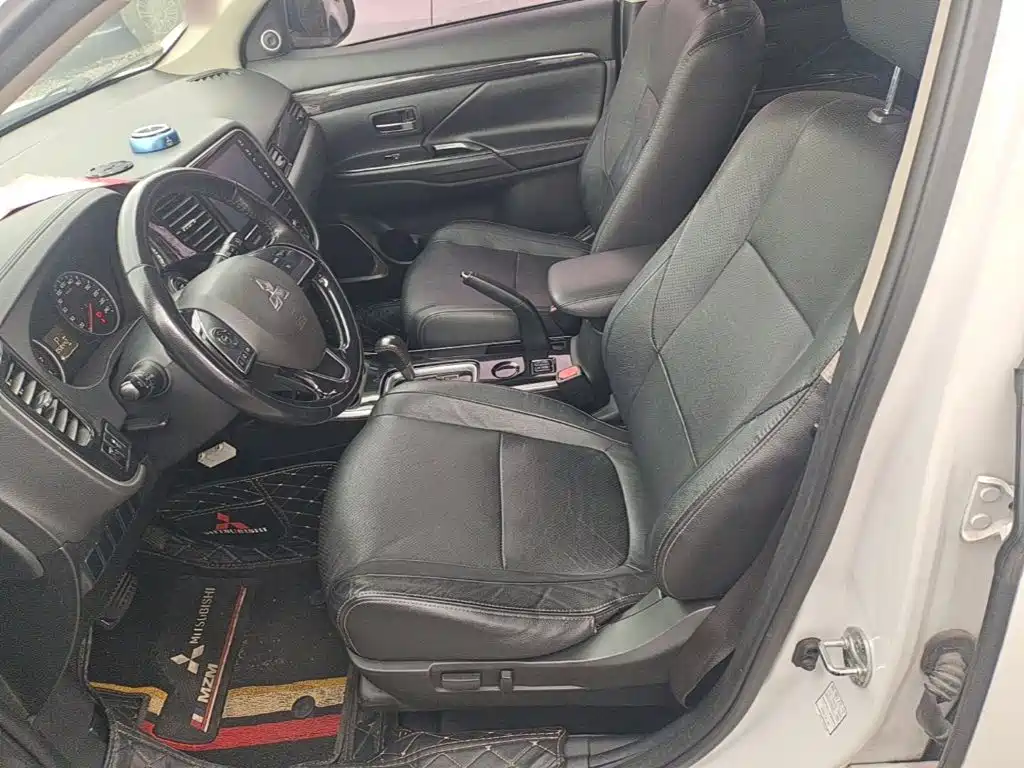 Mitsubishi Outlander 2017 2017 2.0L 2WD Glory 5-seater