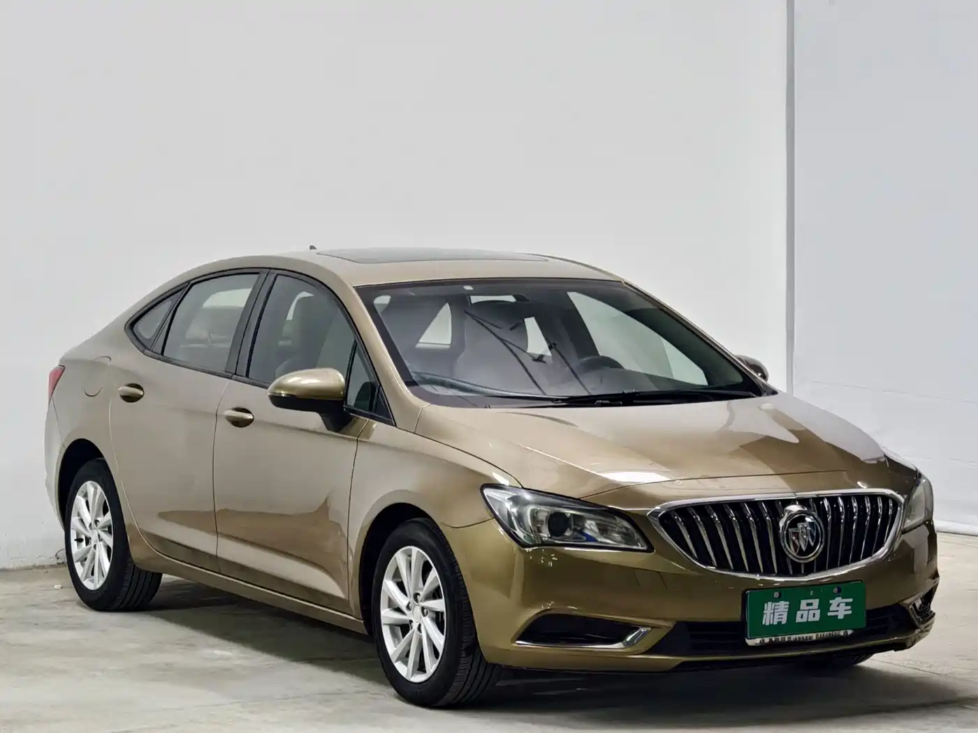 Photo 3 - Buick Verano