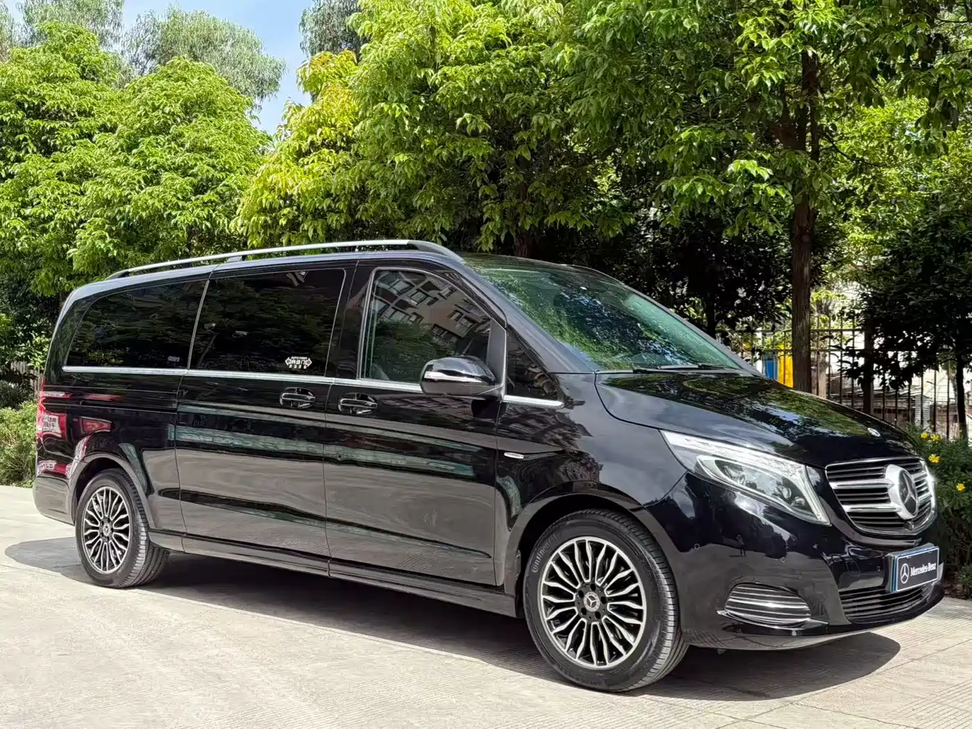 Mercedes-Benz V-Class 2018 V 260 L Premium Long Wheelbase Edition China VI фото 47