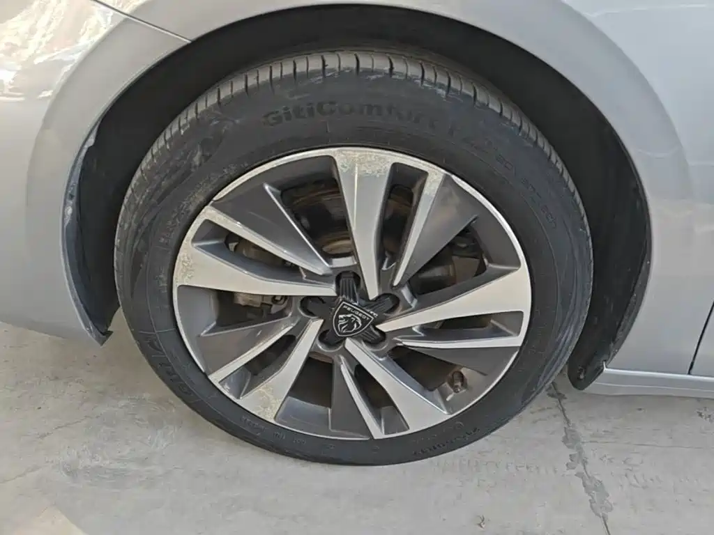 Peugeot 408 2023 2022 1.6T Light Chaser Edition