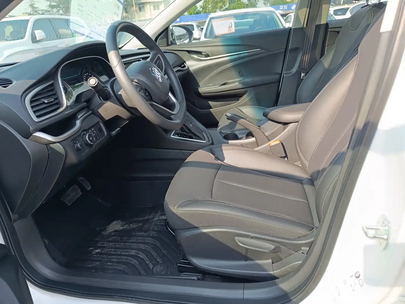 Buick Excelle 2021 1.3T Auto Mild Hybrid Elite фото 5