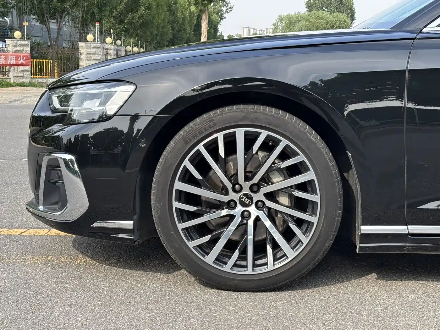 Audi A8 2024 Model A8L 50 TFSI quattro Premium Selection фото 4