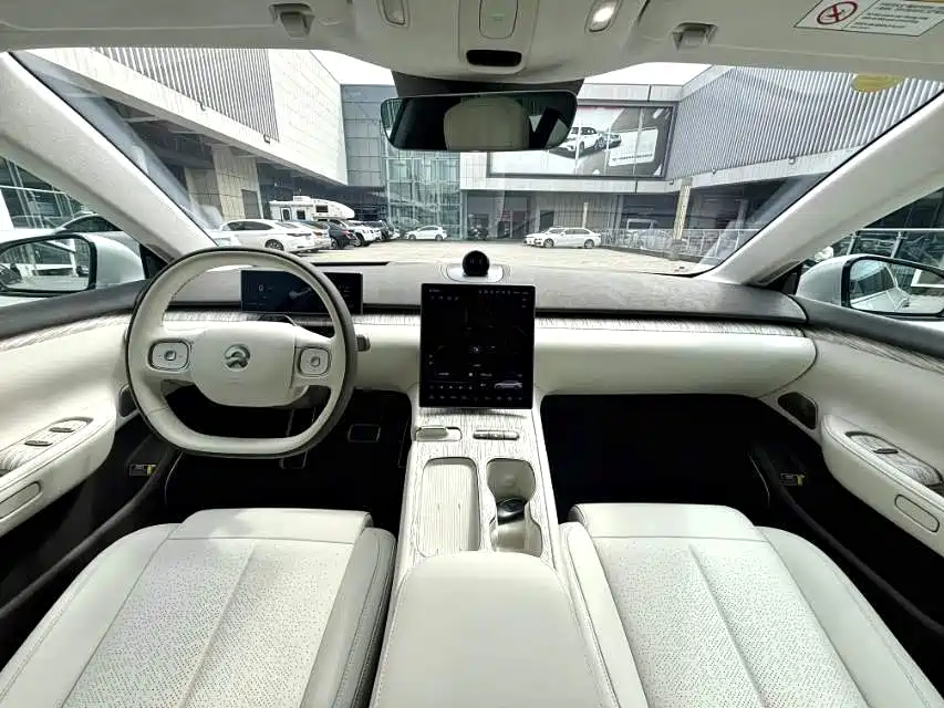 NIO ET7 2024 75kWh Executive Edition фото 8