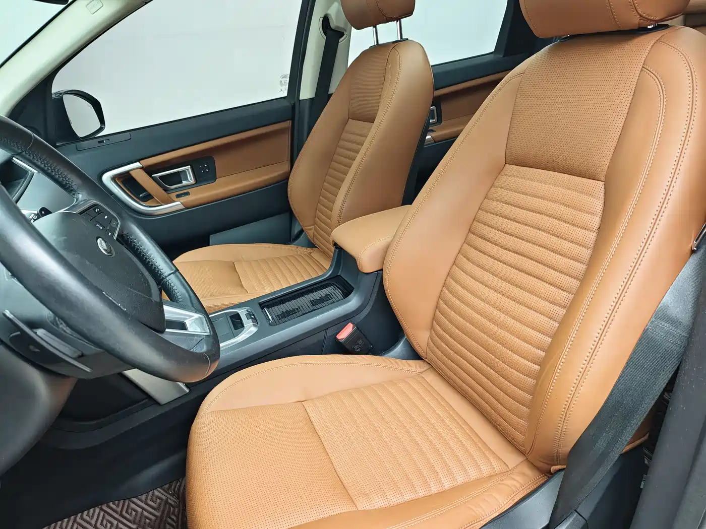 Land Rover Discovery Sport (Import) 2015 2.0T HSE Luxury фото 11