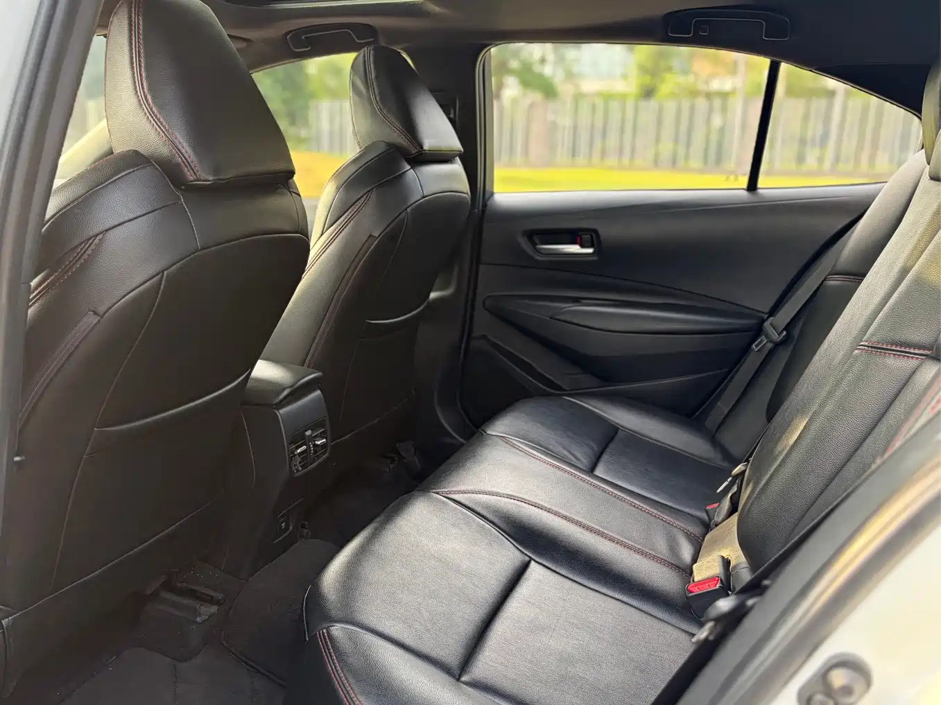 Toyota Levin 2021 185T CVT Luxury Edition фото 12