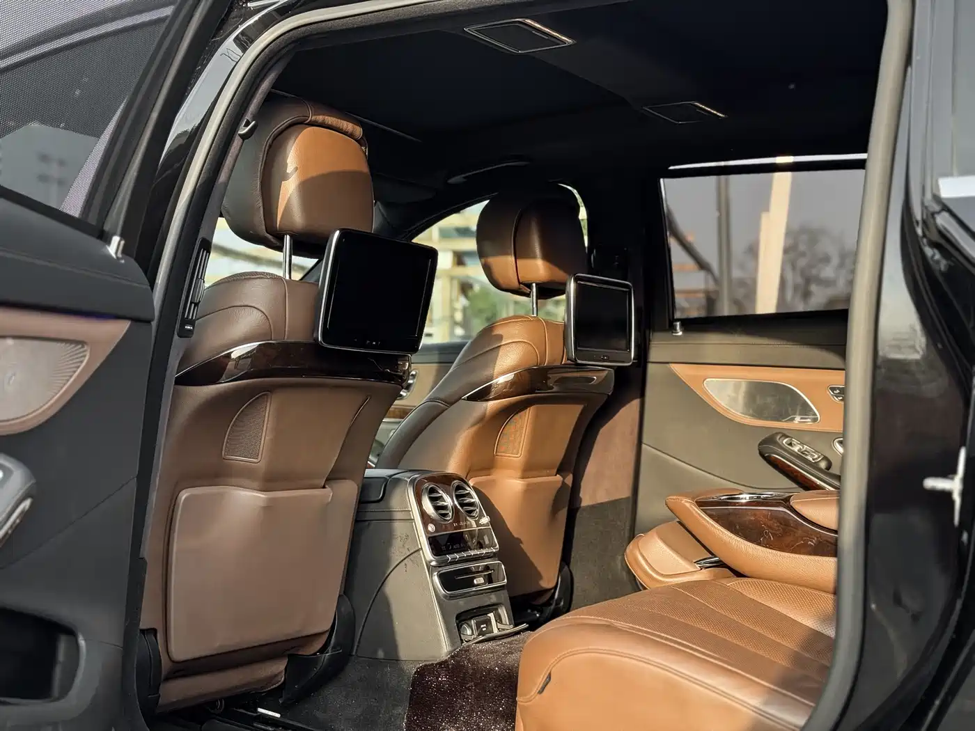 Mercedes-Benz Maybach S-Class 2015 S 400 4MATIC фото 12