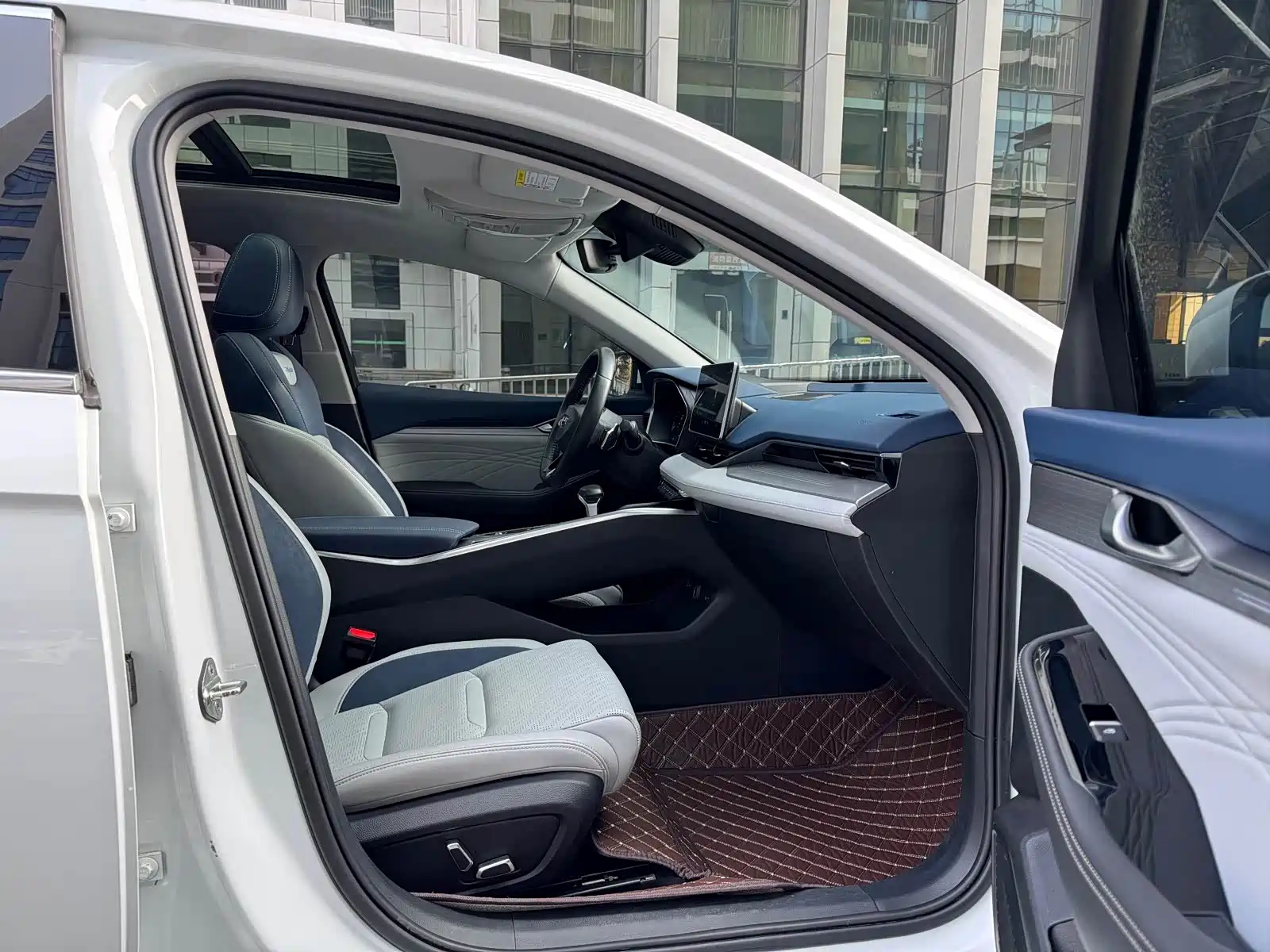 Фото 7 - Geely Preface