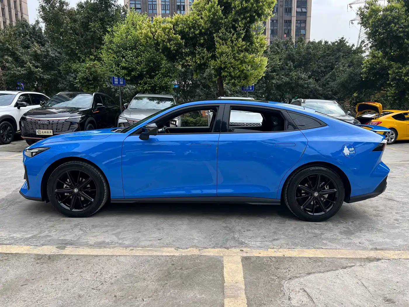 CHANGAN UNI-V