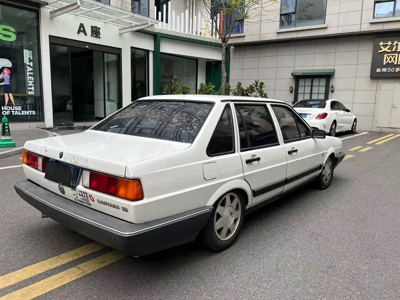 Volkswagen Santana Classic 2007 Model 1.8L Scenic Edition фото 7