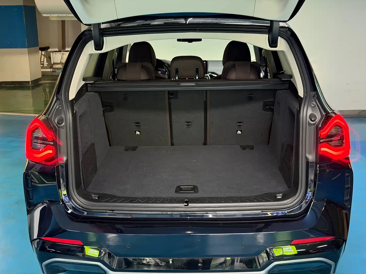 BMW iX3 2022 Leading Edition фото 27