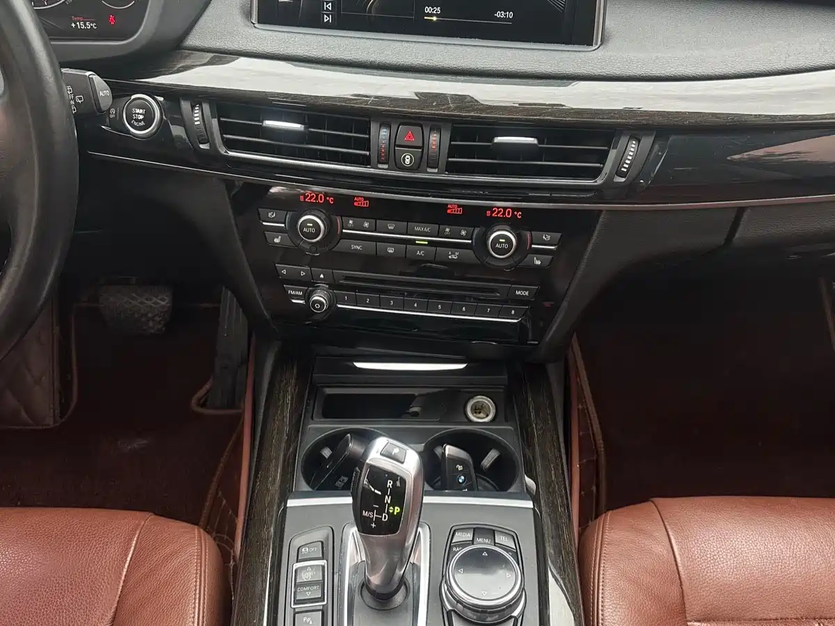 BMW X5 (Import) 2014 xDrive35i Leading фото 20