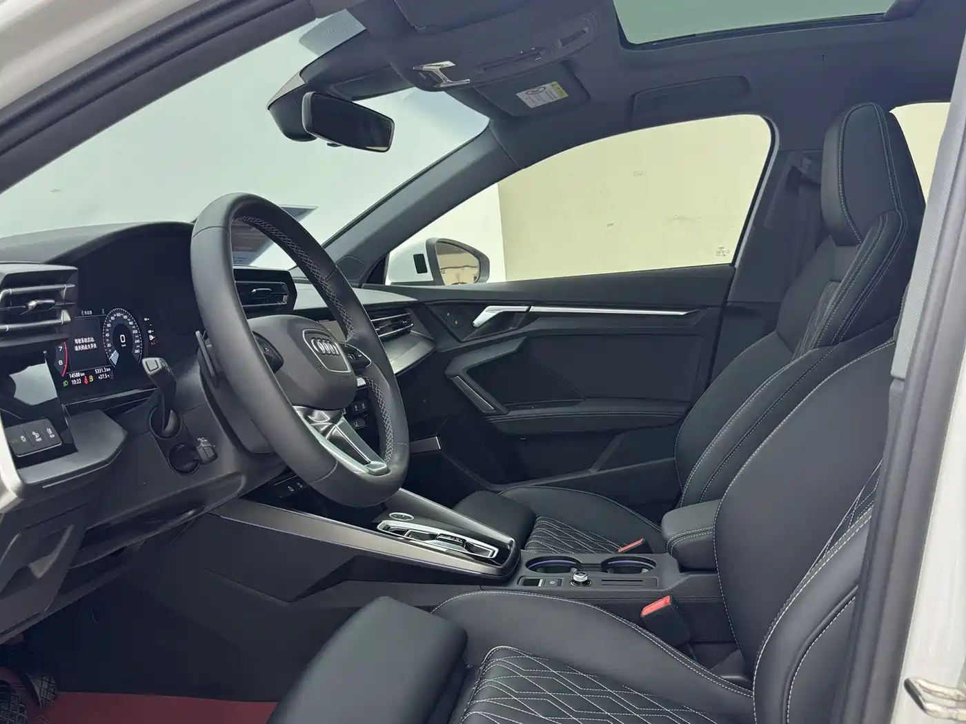Audi A3 2025 A3L Limousine 35TFSI Flying Spur Premium + Luxury Selection Package фото 11