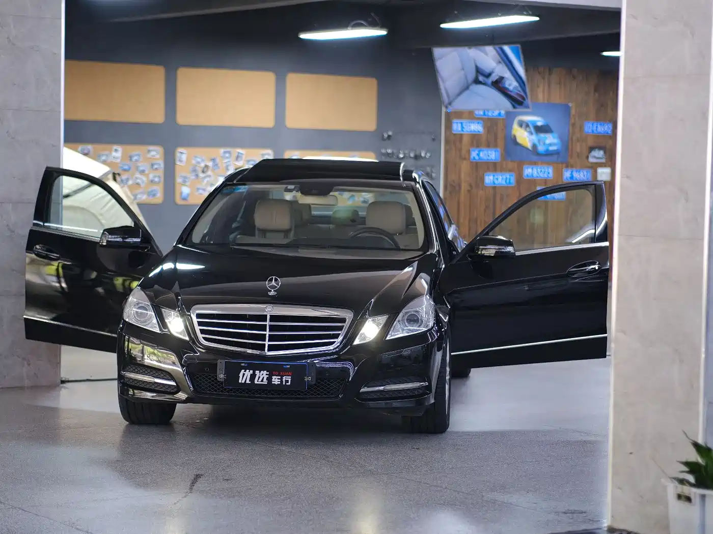 Mercedes-Benz E-Class 2011 E 300 L Fashion Premium