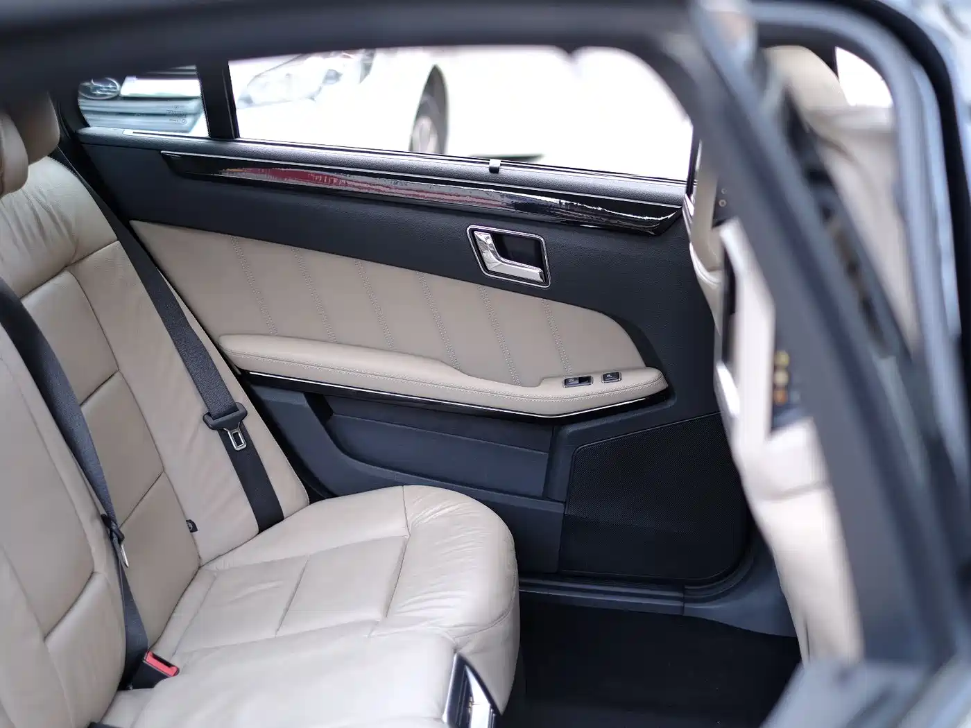 Mercedes-Benz E-Class 2011 E 300 L Fashion Premium фото 49