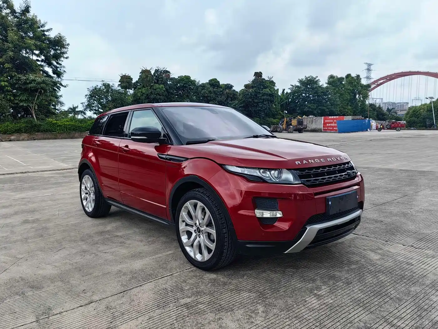 Land Rover Range Rover Evoque (Import) 2013 2.0T 5-door Dynamic Edition фото 3