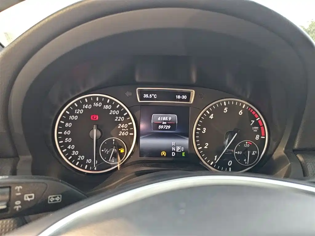 Mercedes-Benz A-Class (Import) 2015 A 180 фото 12