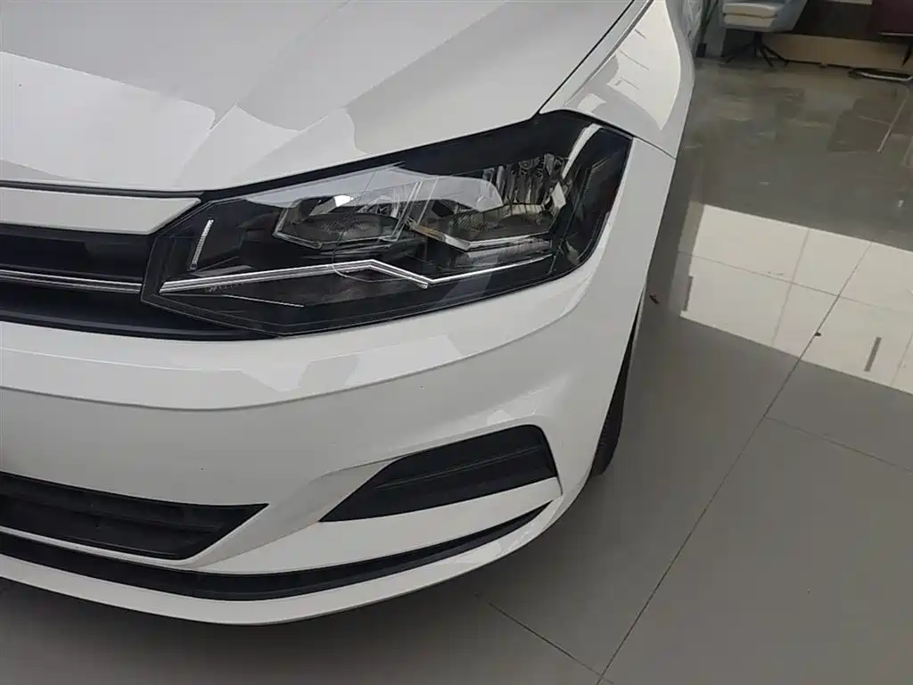 Volkswagen Polo 2021 Plus 1.5L Automatic Panorama Enjoyment Edition фото 18
