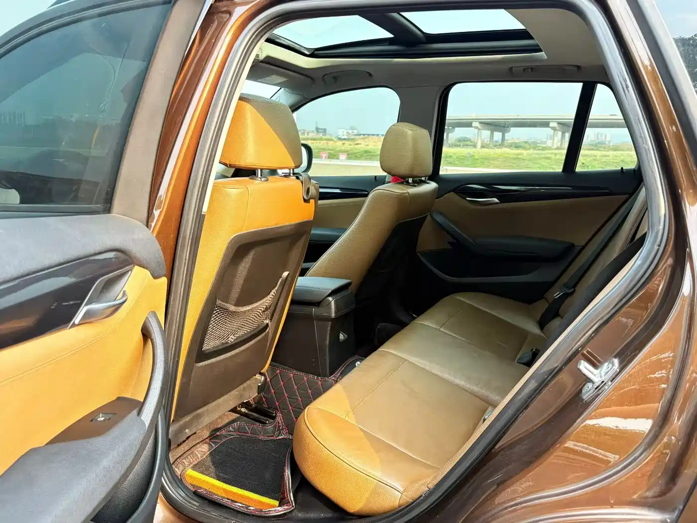 BMW X1 (Import) 2010 xDrive25i фото 8