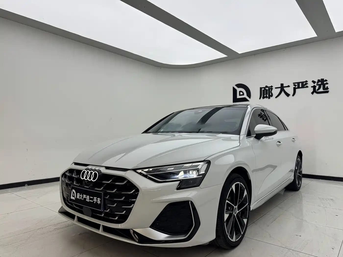 Audi A3 2025 A3L Limousine 35TFSI Flying Spur Premium + Luxury Selection Package