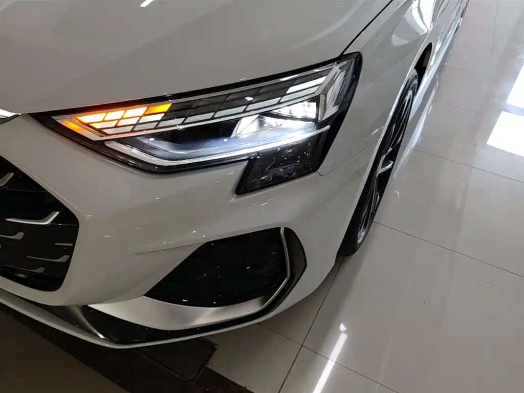 Audi A3 2025 A3L Limousine 35TFSI Flying Premium фото 24