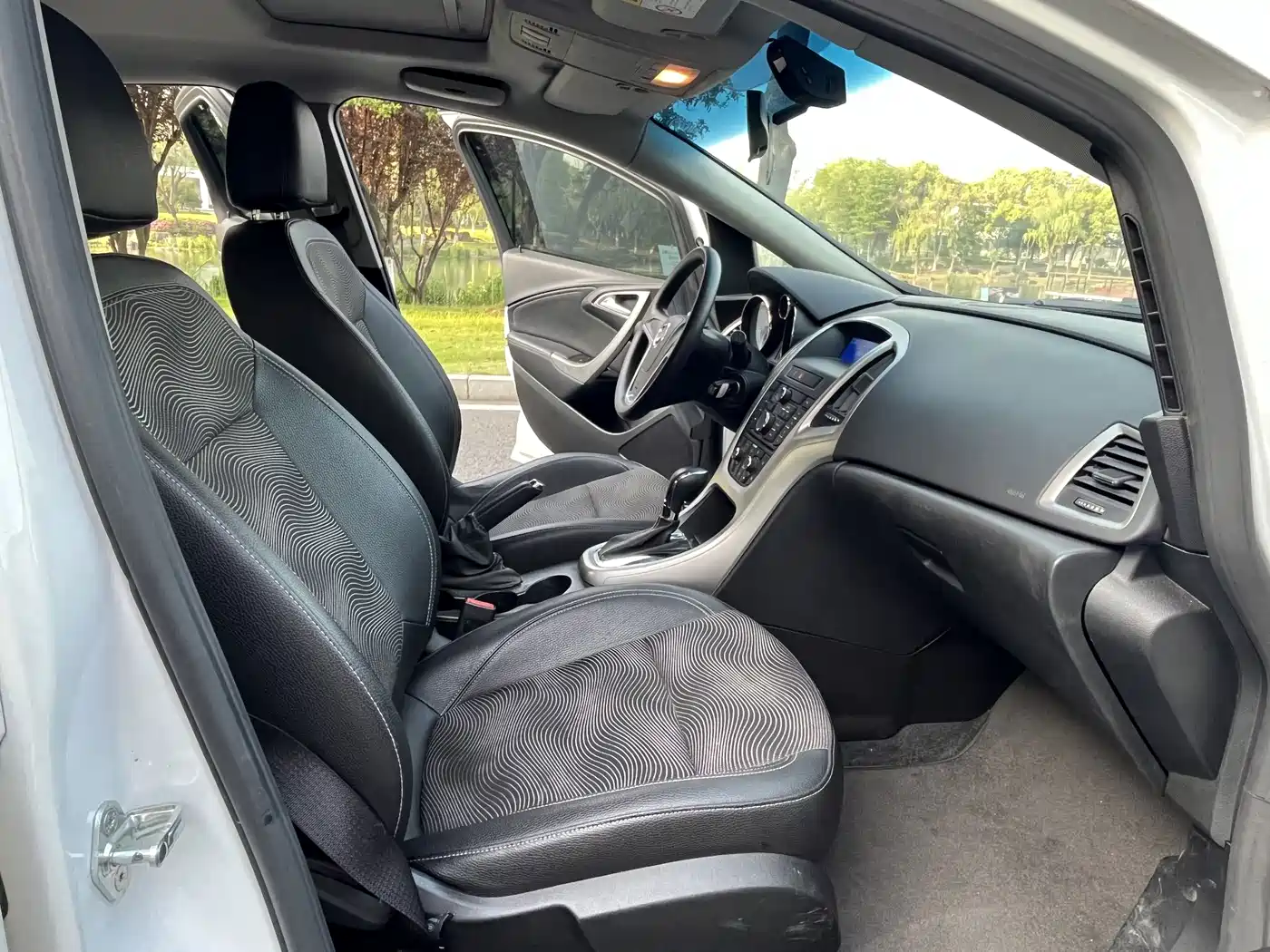 Фото 12 - Buick Excelle