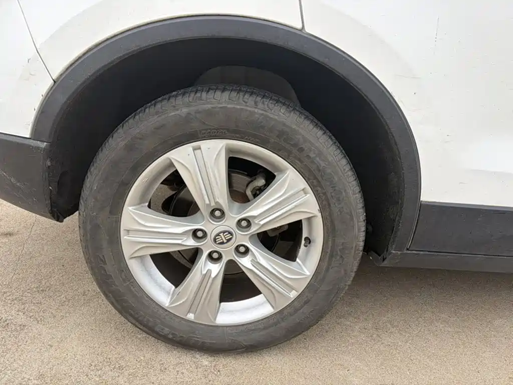 Besturn X80 2015 2015 2.0L Automatic Comfort Anniversary Edition