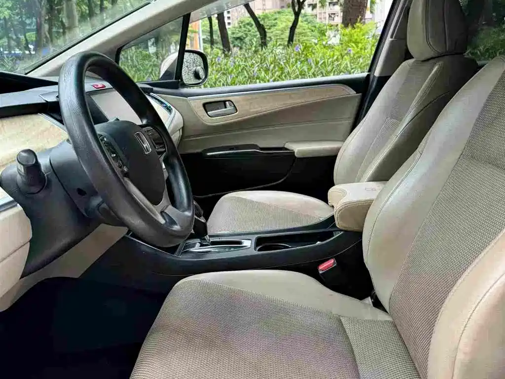 Фото 9 - Honda Jade
