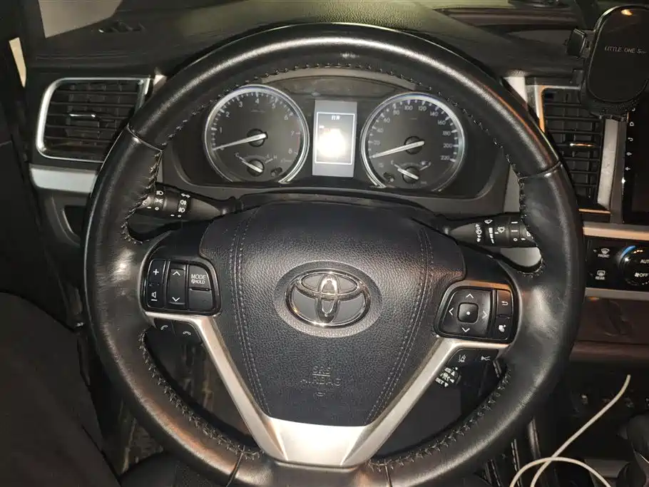Toyota Highlander 2018 2.0T 4WD Luxury 7-seater China VI фото 15