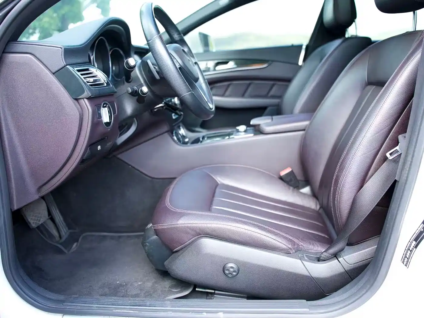 Mercedes-Benz CLS 2012 CLS 300 CGI фото 5