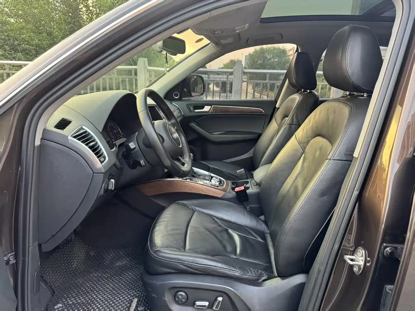 Audi Q5 2015 40 TFSI Technology фото 9