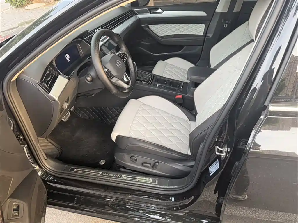 Volkswagen Magotan 2024 2 Million Units Public Sharing Edition 330TSI DSG Luxury фото 18