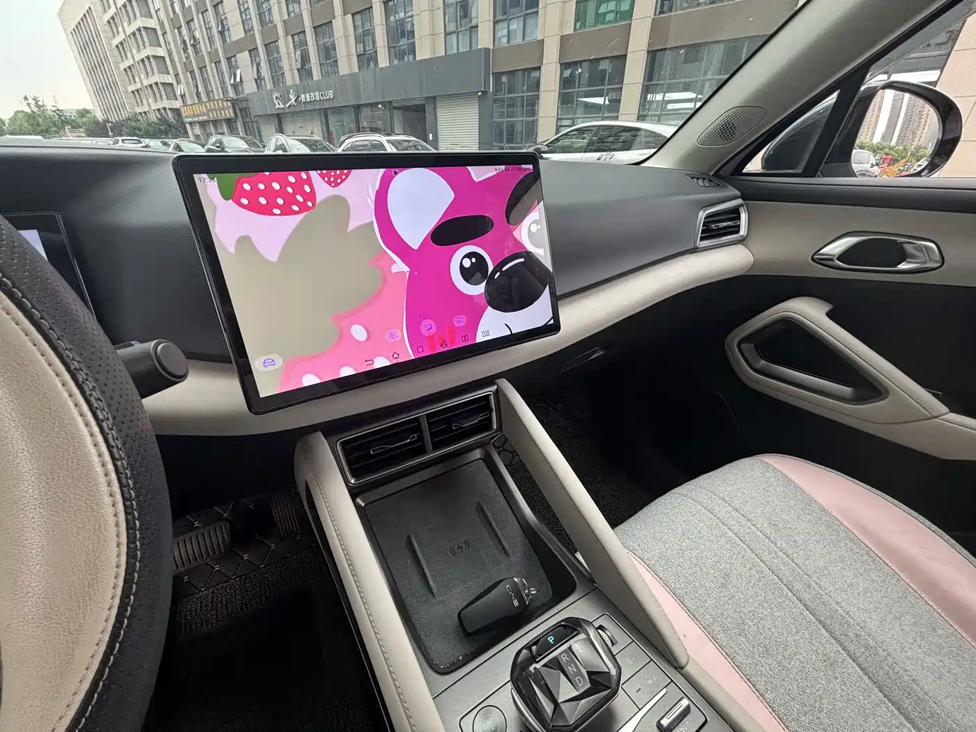 BYD Yuan UP 2024 401KM Surpass Edition фото 7