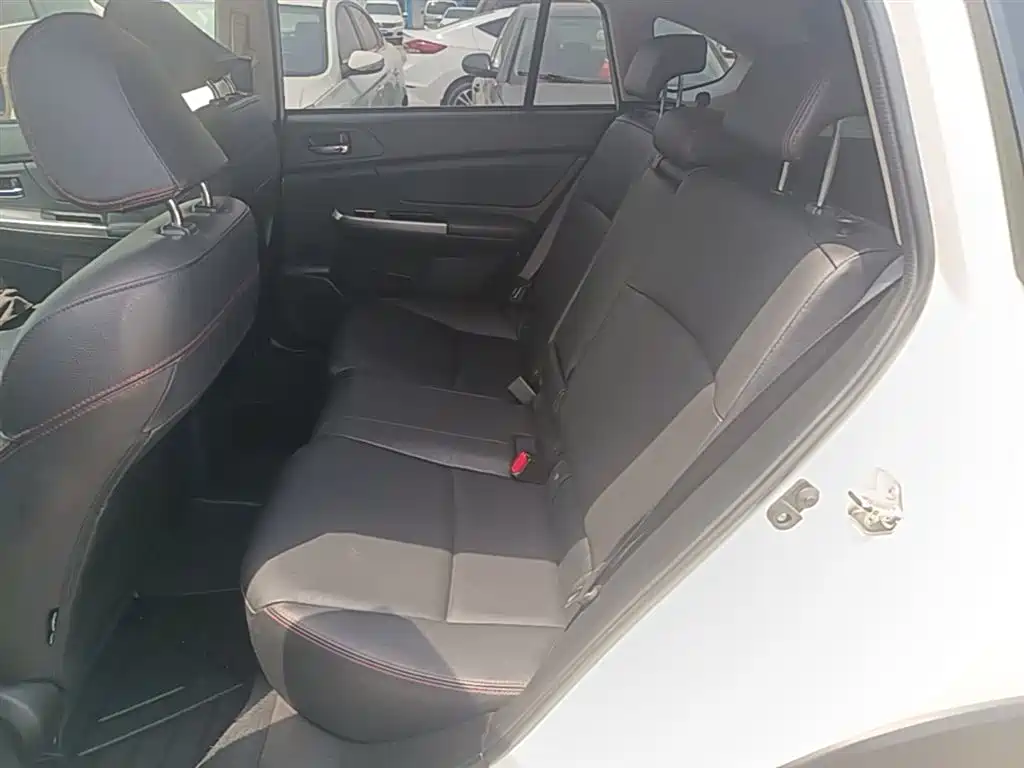 Subaru XV 2017 2.0i Special Edition фото 17