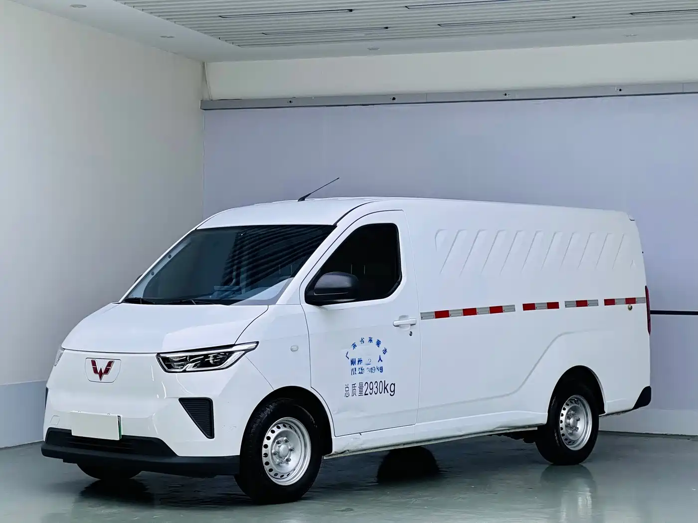 Wuling Motors Wuling Yangguang 2024 2024 300km Practical Enclosed Window Version 60kW