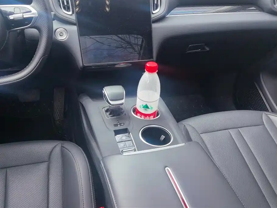 Hongqi HONGQI HS3 PHEV