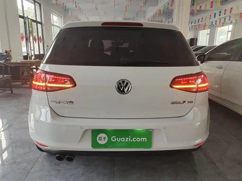 Volkswagen Golf 2016 230TSI Automatic Comfort фото 6