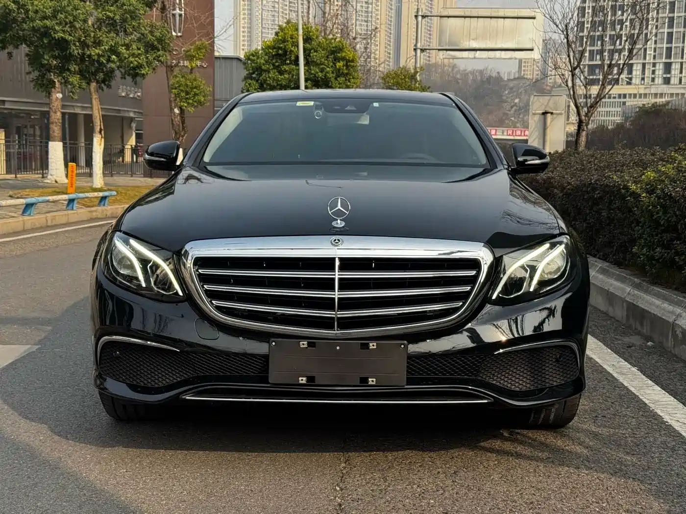 Mercedes-Benz E-Class 2016 E 200 L Sport Type фото 2
