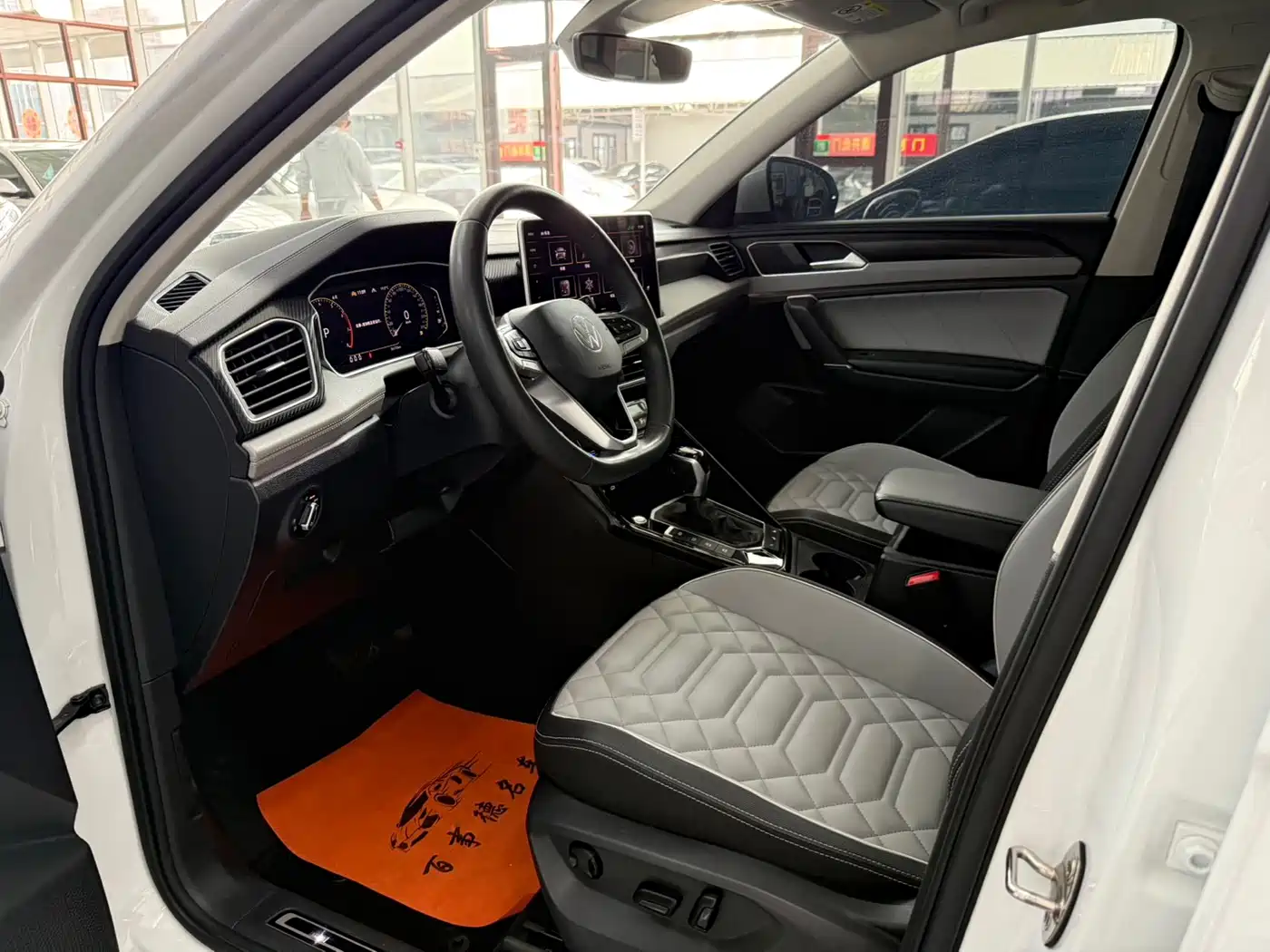 Volkswagen Tayron 2023 280TSI 2WD Luxury Plus Advanced Edition фото 4