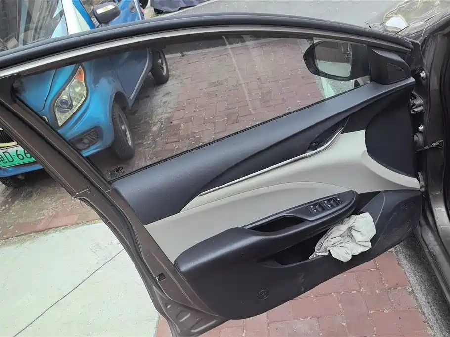 Buick Excelle 2015 15N Automatic Elite фото 7
